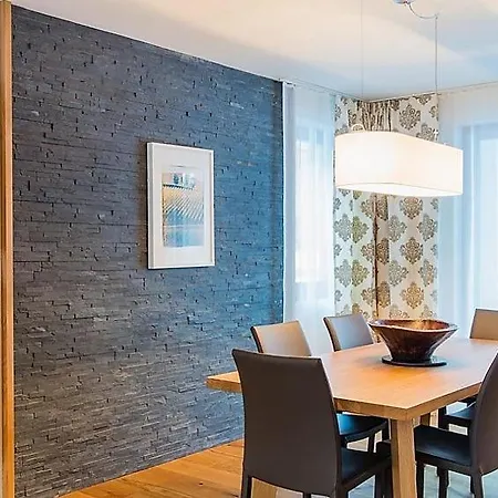 Διαμέρισμα Sleeps 8 Wifi