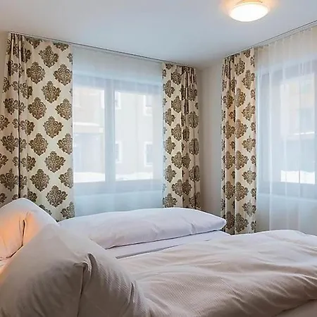 Διαμέρισμα Sleeps 8 Wifi